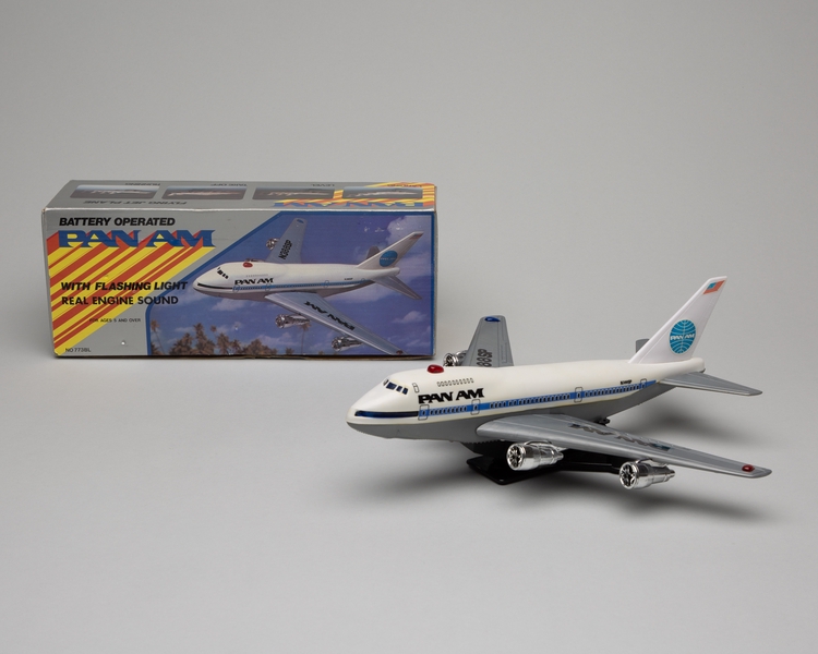 Image: model airplane: Pan American World Airways, Boeing 747