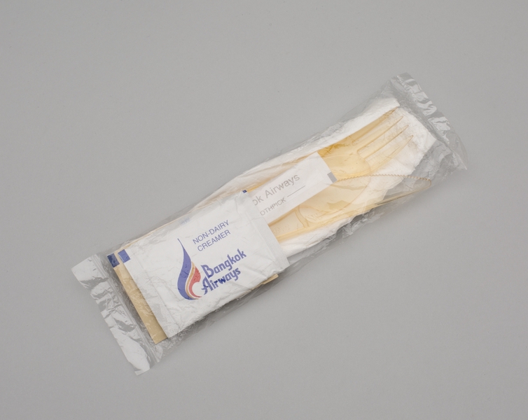 Image: utensil set: Bangkok Airways
