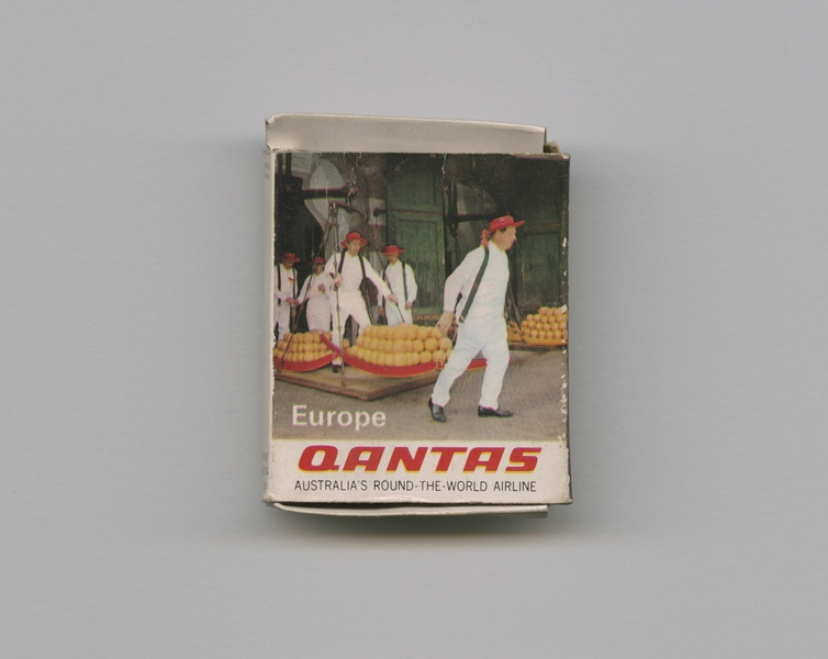 Image: matchbox: Qantas Airways