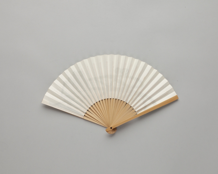 Image: folding fan: Lufthansa