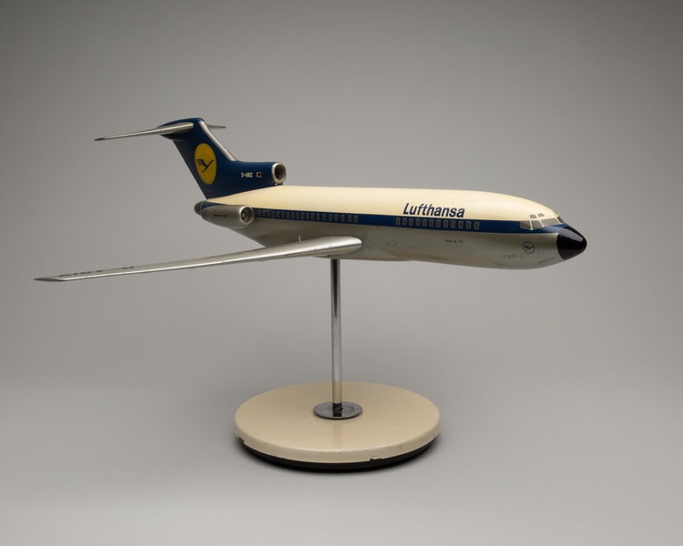 Image: model airplane: Lufthansa German Airlines, Boeing 727-100