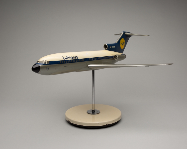 Image: model airplane: Lufthansa German Airlines, Boeing 727-100