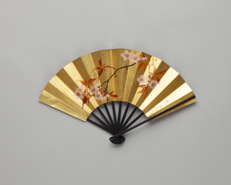 Image: folding fan: Japan Air Lines
