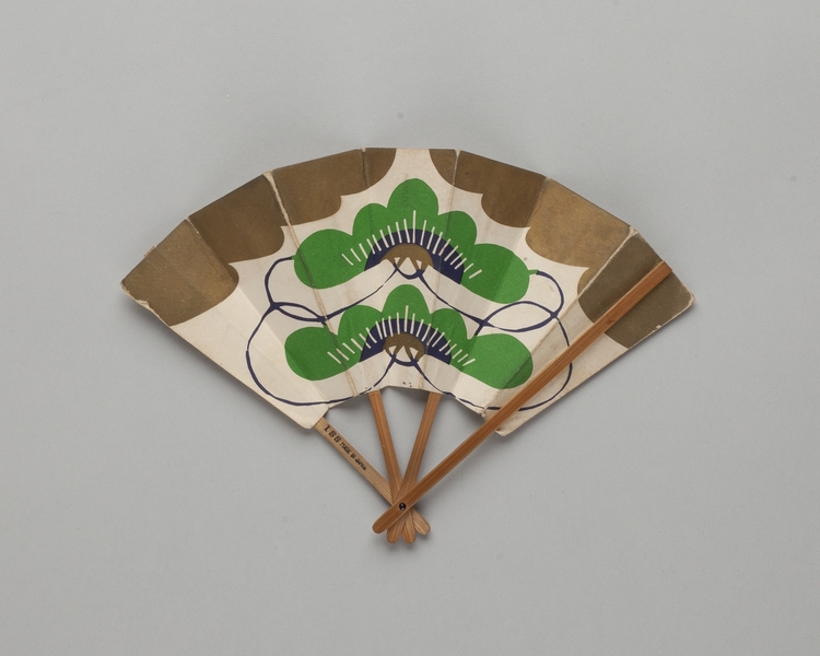 Image: folding fan/menu: Japan Air Lines, beverage