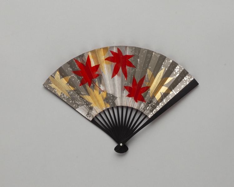 Image: folding fan: Japan Air Lines