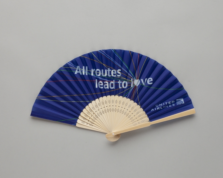 Image: folding fan: United Airlines