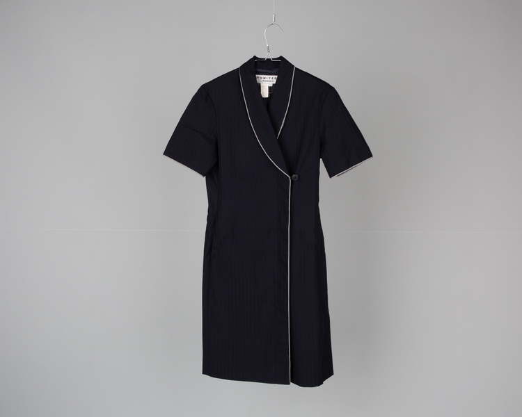 Image: flight attendant dress: United Airlines