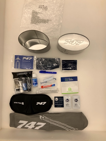 Image: amenity kit: United Airlines, Polaris First class, Boeing 747