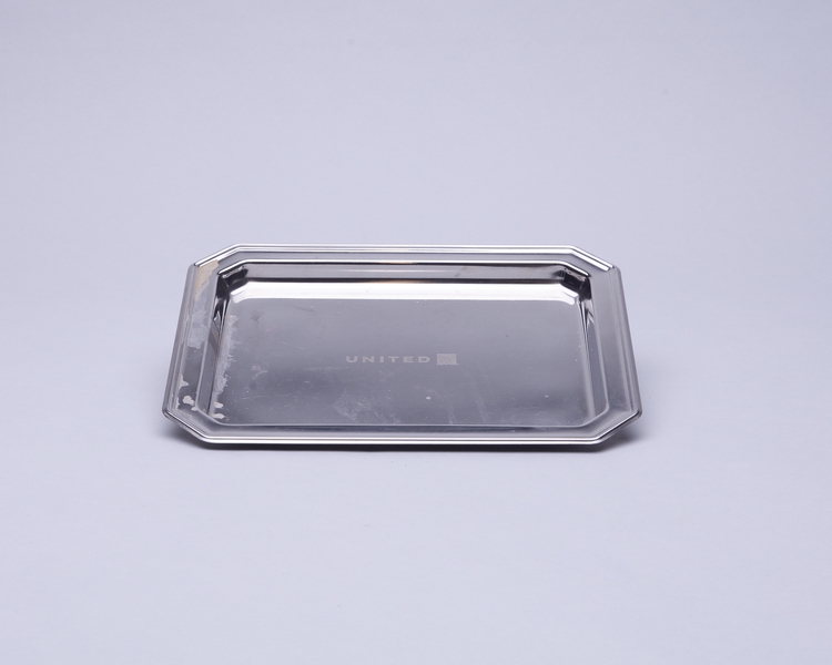Image: serving tray: United Airlines