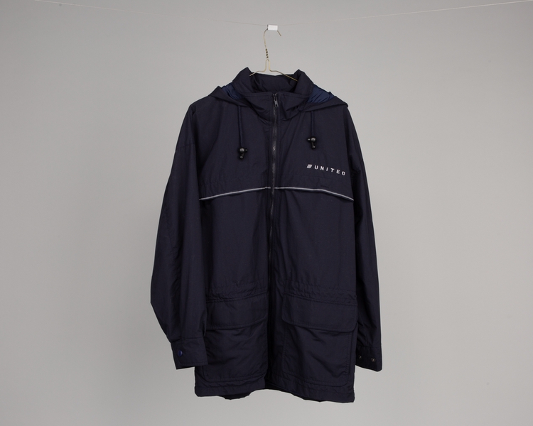 Image: customer service agent jacket: United Airlines