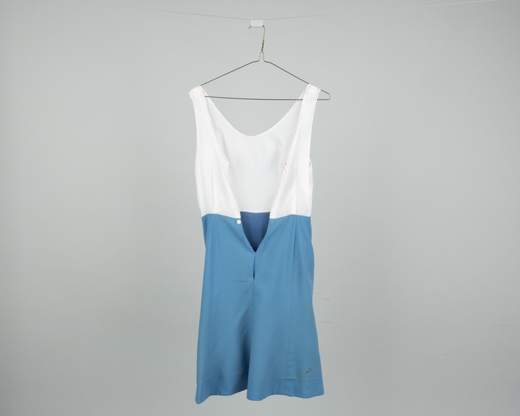 Image: stewardess skirt: Pan American World Airways