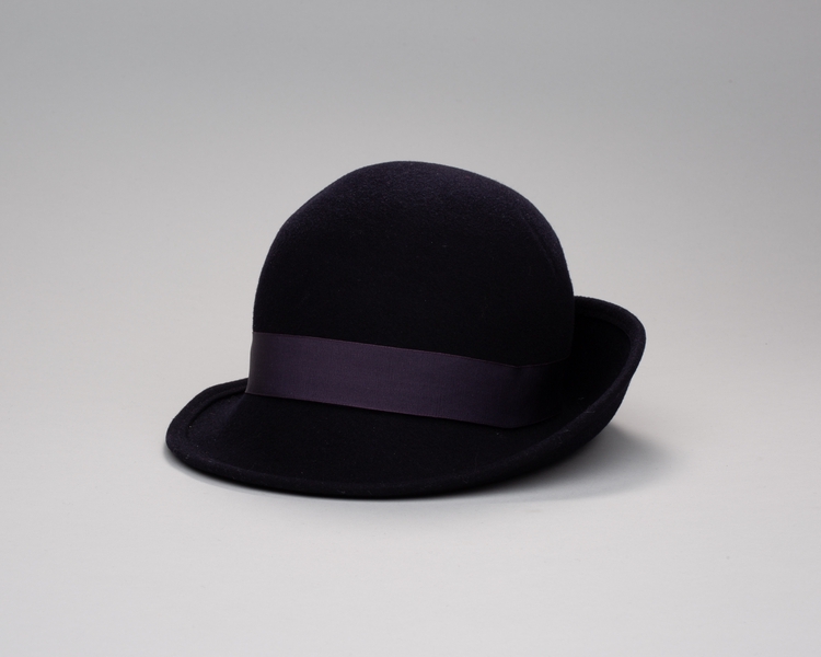 Image: flight attendant hat: Pan American World Airways