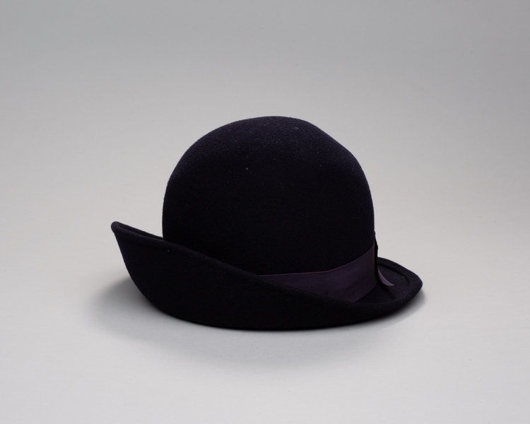 Image: flight attendant hat: Pan American World Airways