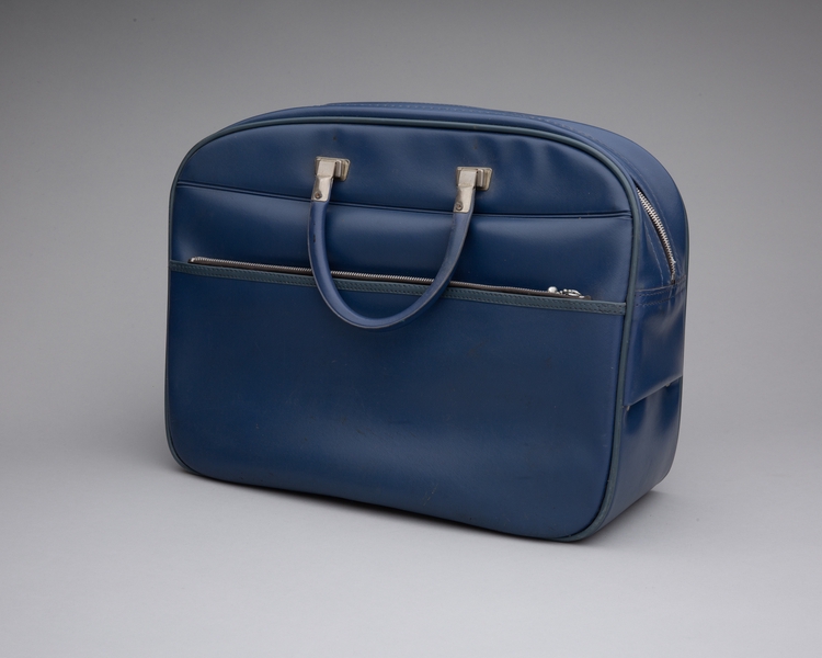 Image: stewardess crew kit: Pan American World Airways