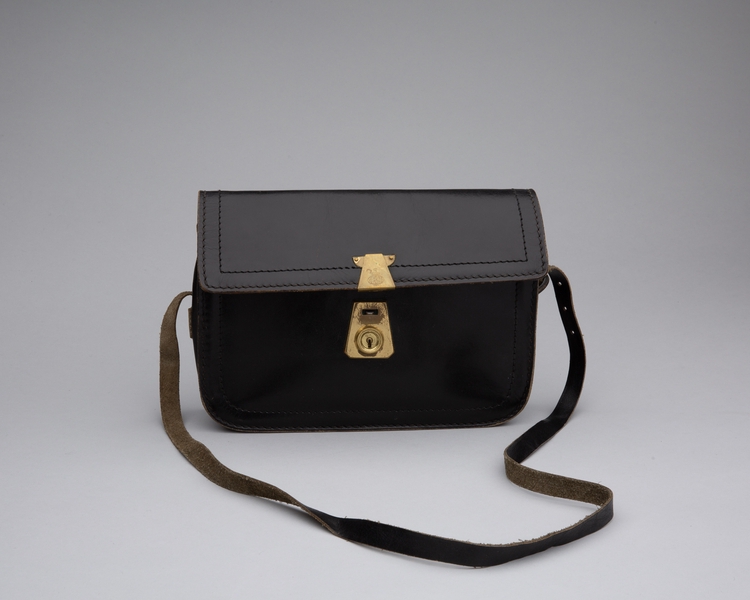 Image: stewardess handbag: Pan American World Airways