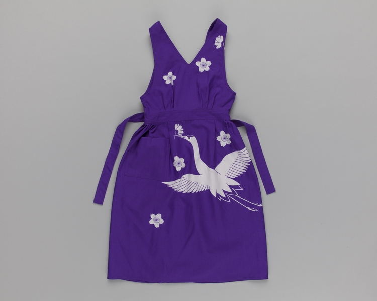 Image: flight attendant apron: Japan Air Lines