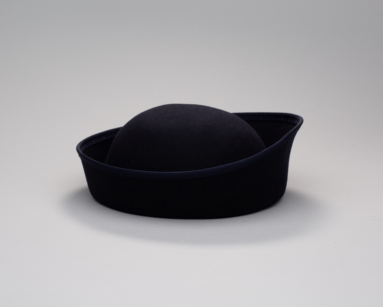 Image: flight attendant hat: United Airlines
