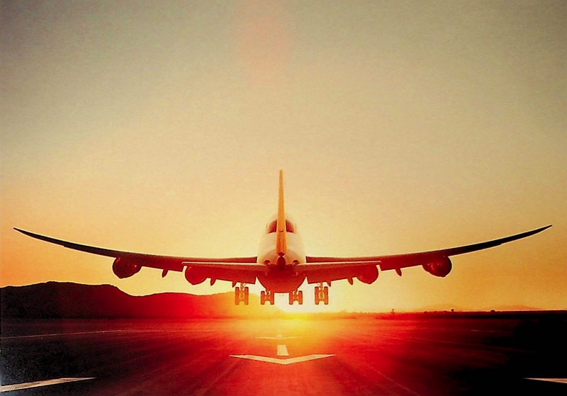 Image: postcard: Lufthansa, Boeing 747-8