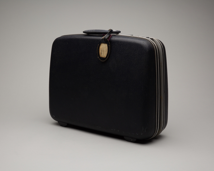 Image: flight attendant suitcase: Samsonite, United Air Lines