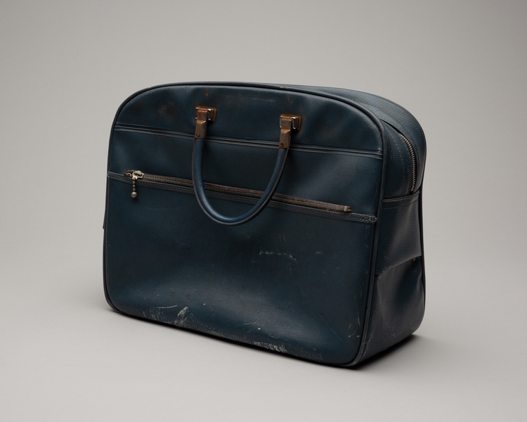 Image: stewardess crew bag: Pan American World Airways