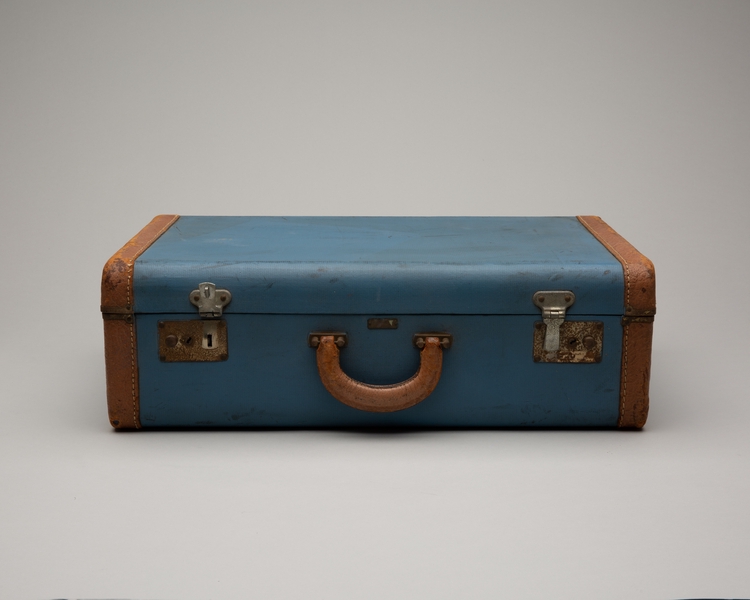 Image: flight crew suitcase: United Air Lines