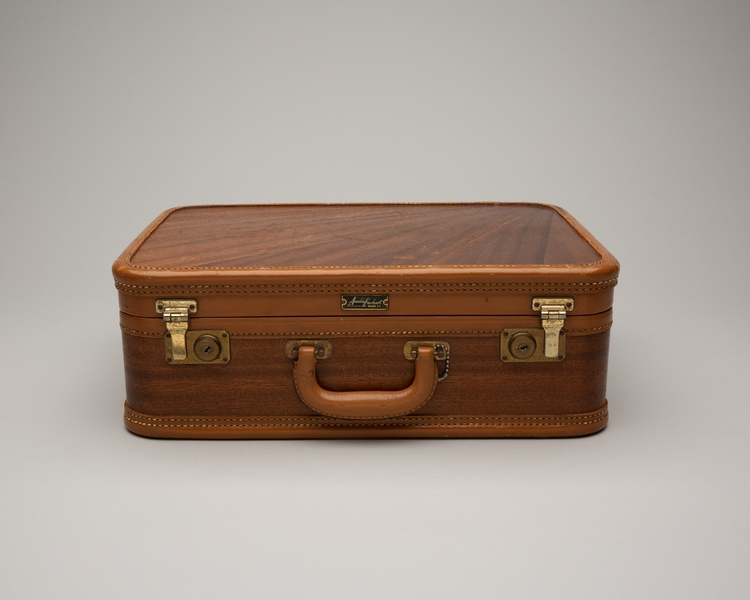 Image: suitcase: Modernaire, Earhart Luggage