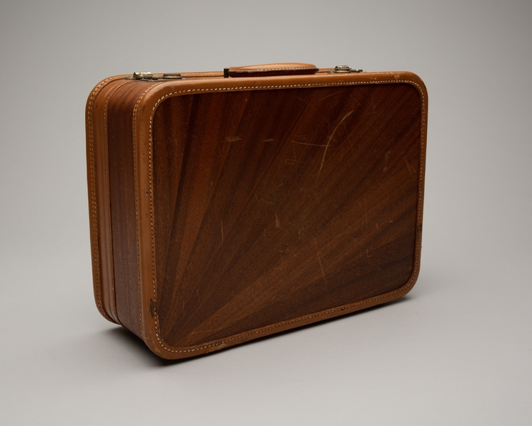 Image: suitcase: Modernaire, Earhart Luggage