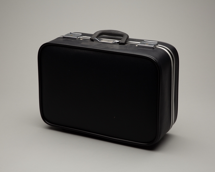 Image: flight attendant crew kit/suitcase: TWA (Trans World Airlines)