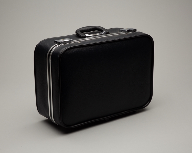 Image: flight attendant crew kit/suitcase: TWA (Trans World Airlines)