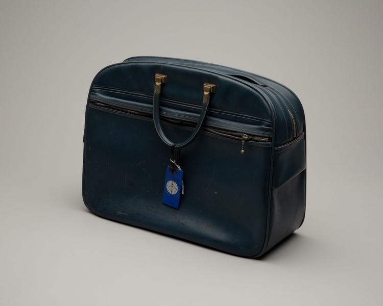 Image: stewardess crew bag: Pan American World Airways