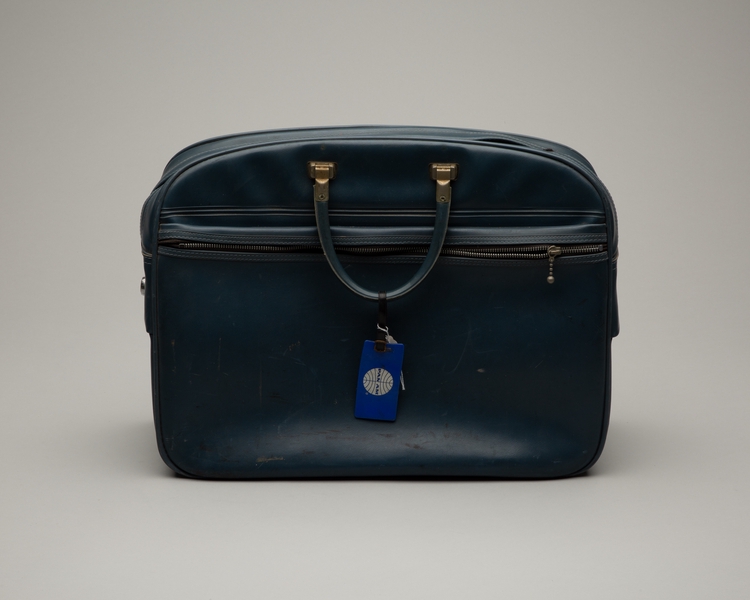 Image: stewardess crew bag: Pan American World Airways