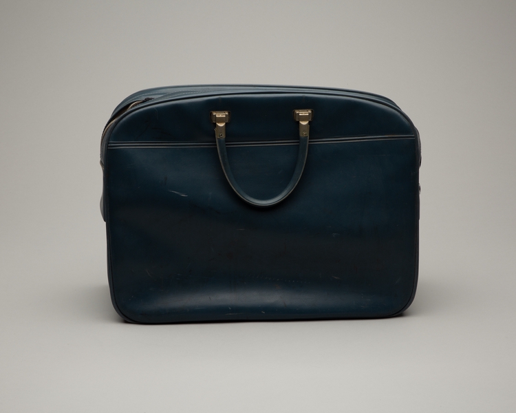 Image: stewardess crew bag: Pan American World Airways