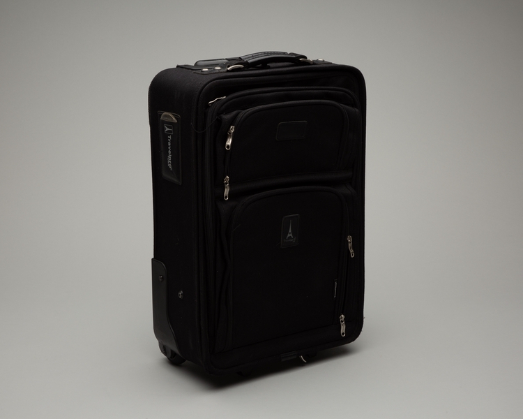Image: flight attendant suitcase: United Airlines
