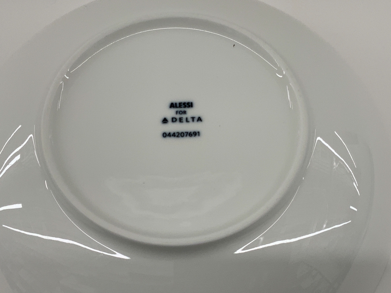 Image: entree bowl: Delta Air Lines