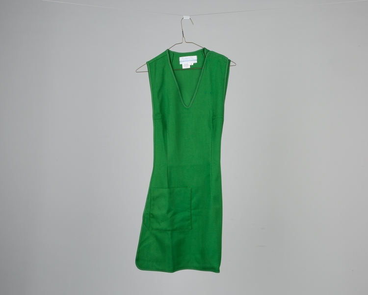 Image: flight attendant apron and belt: United Air Lines